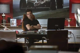 Dino Brewster (Dominic Cooper)