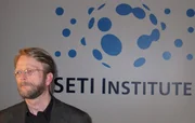 Doug Vakoch, Direktor f&uuml;r die Zusammensetzung interstellarer Botschaften am SETI-Institut. Das SETI-Institut ist eine gemeinn&uuml;tzige Organisation, die nach Beweisen f&uuml;r Leben au&szlig;erhalb der Erde sucht, eine wissenschaftliche Disziplin, die als Astrobiologie bekannt ist.