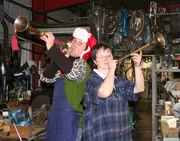 Willi in der Werkstadt des Musikhauses Voigt