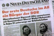 Das Jahr 1978 – in Ost-Berlin wird die Sattelitenstadt Marzahn bezogen, die Queen besucht zum zweiten Mal West-Berlin, Freddy Mercury rockt die Deutschlandhalle und der VW Golf erobert die ostdeutschen Straßen. Eine Berlin-Chronik der Superlative: 40 Folgen, von 1961, dem Jahr des Mauerbaus, bis zum neuen Jahrtausend 1999, zehn Jahre nach dem Mauerfall. - Sigmund Jähn - der erste Deutscheim All.