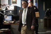 Während eines illegalen Autorennens explodiert ein Wagen und der Insasse stirbt. Detective Korsak (Bruce McGill) und seine Kollegen stellen fest, dass das Auto manipuliert wurde. Während eines illegalen Autorennens explodiert ein Wagen und der Insasse stirbt. Detective Korsak (Bruce McGill) und seine Kollegen stellen fest, dass das Auto manipuliert wurde.