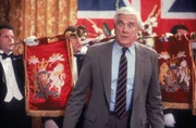 Lt. Frank Drebin (Leslie Nielsen)