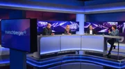 Zu Gast bei Moderatorin Sandra Maischberger (r.): v.l.n.r. Robin Alexander (stellvertretender Chefredakteur der „Welt“), Melanie Amann (Autorin der Spiegel-Chefredaktion) und Giovanni di Lorenzo (Chefredakteur der Wochenzeitung „Die Zeit“). Zu Gast bei Moderatorin Sandra Maischberger (r.): v.l.n.r. Robin Alexander (stellvertretender Chefredakteur der „Welt“), Melanie Amann (Autorin der Spiegel-Chefredaktion) und Giovanni di Lorenzo (Chefredakteur der Wochenzeitung „Die Zeit“).