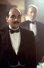 v.l.n.r. Poirot (David Suchet) und Hastings (Hugh Fraser)