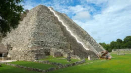 Pyramide  +++ Die Verwendung des sendungsbezogenen Materials ist nur mit dem Hinweis und Verlinkung auf RTL+ gestattet. +++