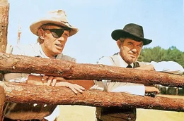 Colonel Tom Rossiter (Richard Widmark, li.)