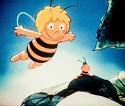 Maja wundert sich, dass der kleine Willie vor ihr erschrickt. Maja wundert sich, dass der kleine Willie vor ihr erschrickt.