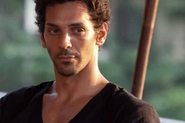 Largo Winch (Tomer Sisley), Abenteurer, Adoptivsohn und Erbe des Gro&szlig;industriellen Nerio Winch