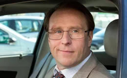 Paul Lohmann (Bjarne M&auml;del), der angefangen hat, sein Leben neu zu leben.