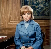 Elfriede Ott (Resi).