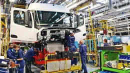 Nach der Montage m&uuml;ssen ausgew&auml;hlte Fahrzeuge Testfahrten auf den werkseigenen Test- und Schlechtwetterstrecken bestehen.