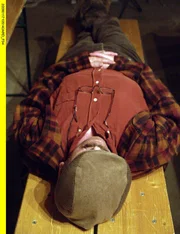 Blasius Schmalzl (Branko Samarovski) g&ouml;nnt sich eine kleine Ruhepause.