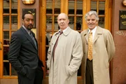 L-R: Ed Green (Jesse Martin), Donald Cragen (Dann Florek), Joe Fontana (Dennis Farina)