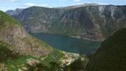 Der Aurlandsfjord ist einer der schmalsten Fjorde im Süden Norwegens. Der Aurlandsfjord ist einer der schmalsten Fjorde im Süden Norwegens.