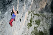 Barbara Zangerl am Weg auf die 4te Kirchlispitze über die Route 'Unendliche Geschichte 8b+'. Barbara Zangerl am Weg auf die 4te Kirchlispitze über die Route 'Unendliche Geschichte 8b+'.