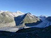 Der Aletschgletscher am fr&uuml;hen Morgen.