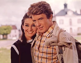 Joanna Wallace (Audrey Hepburn, l.); Mark Wallace (Albert Finney, r.)