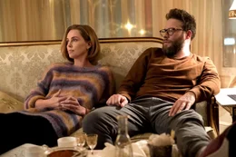 Charlotte Field (Charlize Theron), Fred Flarsky (Seth Rogen).