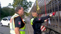 Autobahn-Polizeikommissariat Ahlhorn an der A29  +++ Die Verwendung des sendungsbezogenen Materials ist nur mit dem Hinweis und Verlinkung auf RTL+ gestattet. +++