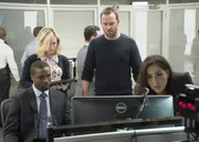 L-R: Edgar Reade(Rob Brown), Patterson (Ashley Johnson), Kurt Weller (Sullivan Stapleton), Tasha Zapata (Audrey Esparza),