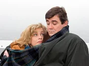 Simonis Wunsch die Jubil&auml;umsfeier der Sachsenklinik stattfinden soll. Doch dann schlie&szlig;t sie sich zusammen mit Udo von Wackerstein (Dirk Schoedon) auf der Aussichtsplattform aus.