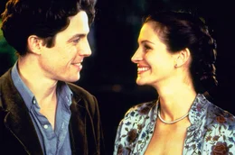 Angezogen von der Normalit&auml;t von Williams (Hugh Grant) Leben entwickelt sich zwischen der Leinwandg&ouml;ttin Anna Scott (Julia Roberts) und dem sch&uuml;chternen Single eine fragile Liebe, die sich allerdings unter dem Druck scheinbar unvereinbarer Welten bew&auml;hren muss...