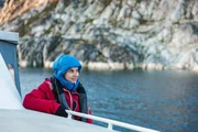 SRF DOK Das Expeditionsteam Gr&ouml;nland &ndash; Auf hoher See Folge 2 Gianna M&uuml;ller auf dem Segelschiff