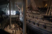 Nach der Bergung 1961 wurde die „Vasa“ restauriert. Heute steht sie im Vasa-Museum in Stockholm. Nach der Bergung 1961 wurde die „Vasa“ restauriert. Heute steht sie im Vasa-Museum in Stockholm.