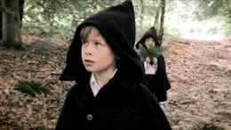 For many people, the English writer JRR Tolkien (1892-1973) is above all the author of the Lord of the Rings, the film series directed and produced by Peter Jackson from 2001 to 2003. But what most people are unaware of is that this immensely successful novel is only the tip of a monumental corpus, started in the 1910s, and which Tolkien pursued to the day he died in 1973.