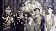 Birendra, K&ouml;nig von Nepal und seine Familie