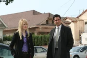 Die Ermittlungen gehen nur schleppend voran: Scott (Danny Pino, r.) und Lilly (Kathryn Morris, l.) ...