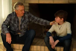 Ed (Robert De Niro, l.); Peter (Oakes Fegley, r.)