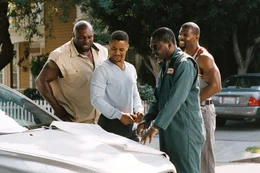 Rasputias Br&uuml;der (v.l.nr. Terry Crews, Mighty Rasta, Clifton Powell) planen gemeinsam mit Kates Verlobten Deion Hughes (Cuba Jr. Gooding, 2v.l.) die &Uuml;bernahme des Waisenhauses. Sie wollen das Haus in ein Nachtlokal umbauen ...