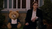Ted (l); John Bennett (Max Burkholder, r.).