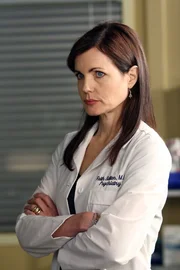 LAW & ORDER: SPECIAL VICTIMS UNIT -- "Good Faith" Episode 9002 -- Pictured: Elizabeth McGovern as Dr. Faith Sutton -- NBC Photo: Eric Liebowitz LAW & ORDER: SPECIAL VICTIMS UNIT -- "Good Faith" Episode 9002 -- Pictured: Elizabeth McGovern as Dr. Faith Sutton -- NBC Photo: Eric Liebowitz