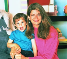 Mollie (Kirstie Alley)