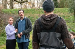 Mirjam (Ulrike Krumbiegel) zieht die j&uuml;dische Karte, was ihrem Sohn Nathan (Hans L&ouml;w) eher peinlich ist.