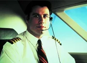 John Travolta als James