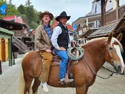 Geschmackstest absolviert, Uke Bosse ist bereit für die Reise von "Pullman City" zur Weber Grill Academy. Geschmackstest absolviert, Uke Bosse ist bereit für die Reise von "Pullman City" zur Weber Grill Academy.