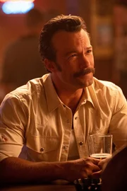 Bend, Don't Break &mdash; A murder near Camp Pendleton leads Gibbs and the team to a suburban mall in San Diego, where Gibbs takes matters into his own hands. Pictured (L-R): Kyle Schmid as Mike Franks.