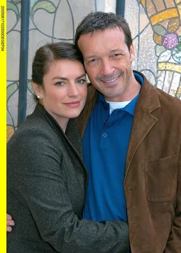 Cleo (Christine Neubauer) hat sich in ihren netten Nachbarn Jan (Michael Roll) verliebt.