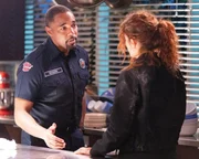 Ben Warren (Jason George, l.); Andy Herrera (Jaina Lee Ortiz, r.) Ben Warren (Jason George, l.); Andy Herrera (Jaina Lee Ortiz, r.)