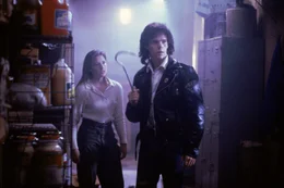 Meg (Shawnee Smith, l.) und Brian (Kevin Dillon, r.) kommen einem Geheimnis auf die Spur ...