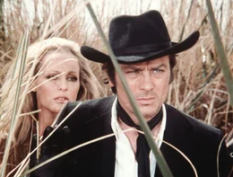 Alain Delon als Gauche, Ursula Andress als Cristina