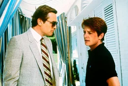 Mit List und T&uuml;cke trickst Brantley (Michael J. Fox) seinen Boss Prescott (Richard Jordan) aus und &uuml;bernimmt seinen Job.
