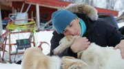 Eric Mayer besucht eine Schlittenhundefarm in Norwegen und macht eine Ausbildung zum "Musher". Eric Mayer besucht eine Schlittenhundefarm in Norwegen und macht eine Ausbildung zum "Musher".
