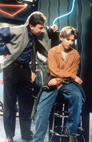 Randy (Jonathan Taylor Thonas, r.) m&ouml;chte endlich ein eigenes Zimmer. Aus Platzmangel beschlie&szlig;t Vater Tim (Tim Allen), den Hobbykeller auszubauen.