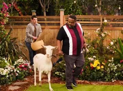 Dave Johnson (Max Greenfield, l.); Calvin Butler (Cedric the Entertainer, r.)