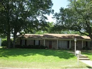 Nachdem Bachelor David Ridley einige Jahre in New York gelebt hat, möchte der 37-jährige nun zurück nach Waco, Texas und braucht noch eine passende Bleibe. Voller Freude nehmen sich Chip und Joanna der schwierigen Aufgabe an - wird der Bachelor mit dem Ergebnis zufrieden sein? Nachdem Bachelor David Ridley einige Jahre in New York gelebt hat, möchte der 37-jährige nun zurück nach Waco, Texas und braucht noch eine passende Bleibe. Voller Freude nehmen sich Chip und Joanna der schwierigen Aufgabe an - wird der Bachelor mit dem Ergebnis zufrieden sein?