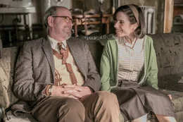 Giles (Richard Jenkins, l.); Elisa Esposito (Sally Hawkins, r.)